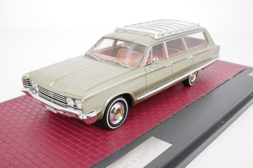 Chrysler town country wagon - town,
